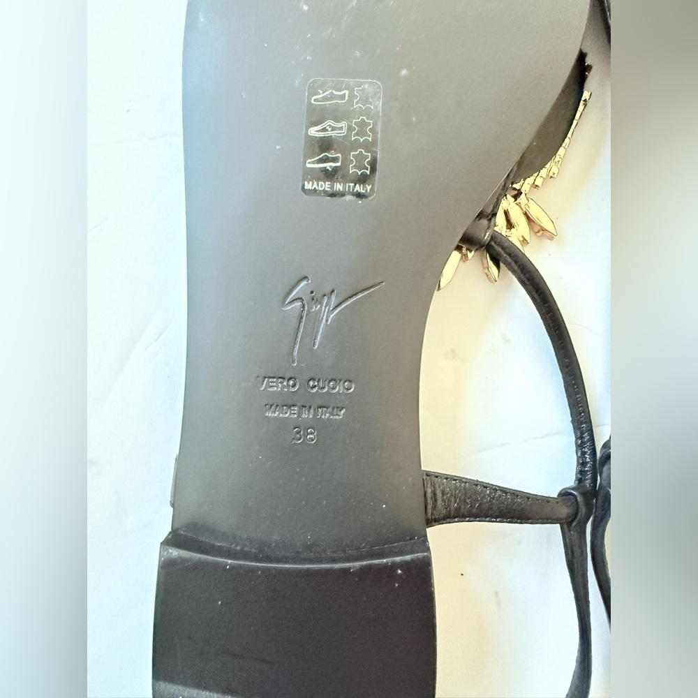 Giuseppe Zanotti Black leather Embellished Pineapple Flat thong Sandals EU 38 - Picture 10 of 11